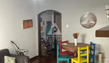 Apartamento a venda 2 quartos em Laranjeiras!