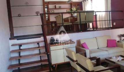 Casa com piscina em Condomínio fechado