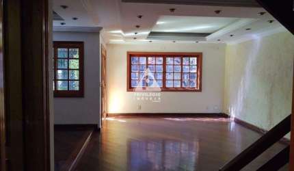 Casa duplex, 4 quartos, 3 suítes , piscina, área gourmet, vaga Vila Valqueire