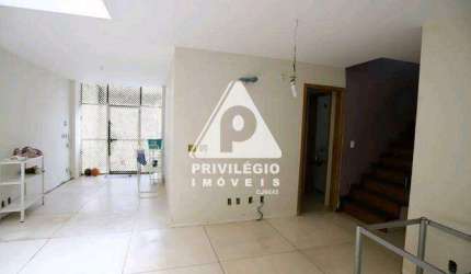 Casa Duplex 6 quartos 1 suíte 2 vagas 400 mts Maracana e Tijuca Oportunidade!