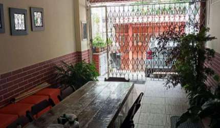 Casa de rua à venda 3 andares e terraço, 3 quartos com 3 suites