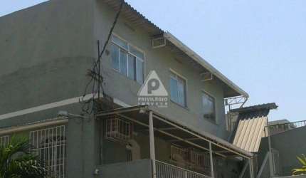 Excelente Casa frente de Rua com 6 Quartos no Méier