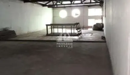 Casa de Rua - Excelente Galpão