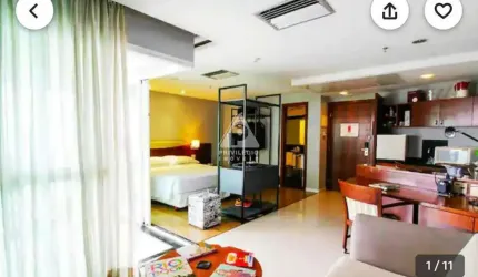 Wyndham Rio Barra - Apart Hotel decorado, com sala, quarto, varanda - Praia