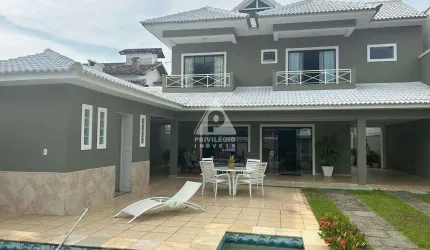 Casa em Condomínio Fechado com 5 suítes no Interlagos de Itaúna
