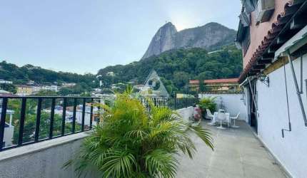 Cobertura no Humaitá com 5 quartos, vaga, 392,00m²