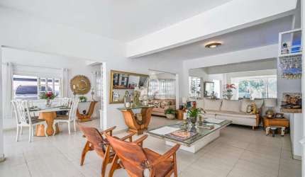 Casa á venda, 3 quartos, 3 suítes, área externa, 565m² - Barra da Tijuca- Rio de Janeiro.