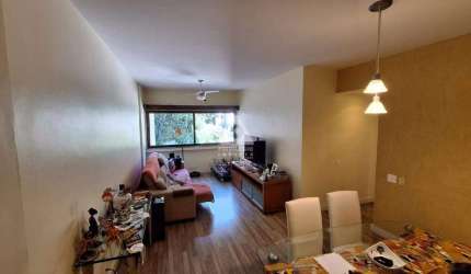 Sala 3 quartos uma suit. com uma vaga a venda no Flamengo