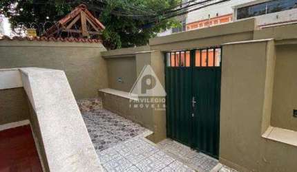 Excelente casa a venda em Vila Isabel próximo ao vasto comercio