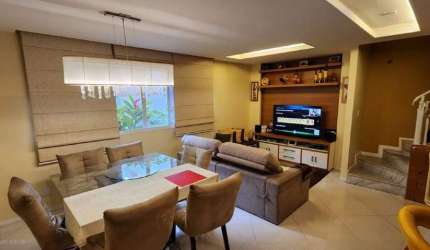 Casa em Triplex Condominio a venda, 3 quartos sendo 3 suites, 201m² - Recreio dos Bandeirantes-RJ