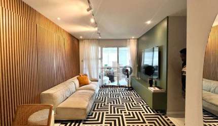 3 quartos, 4 banheiros, sala ampla, varanda, cozinha, área de serviço, COBERTURA DUPLEX , terraço com vista, condomínio completo e portaria 24h.
