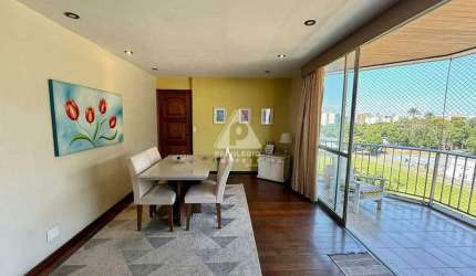 Apartamento super arejado com 3 quartos, dependência e vaga na Tijuca