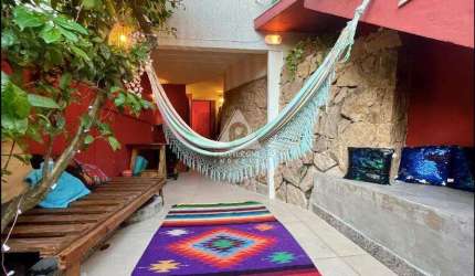 Apartamento de 2 quartos em Santa Teresa com área externa