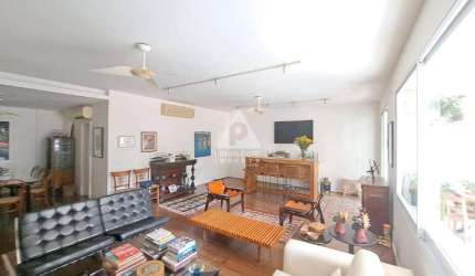 Amplo Apartamento no Cosme Velho com 192m² - 4 Quartos, 2 Suites, Varanda 3 Vagas