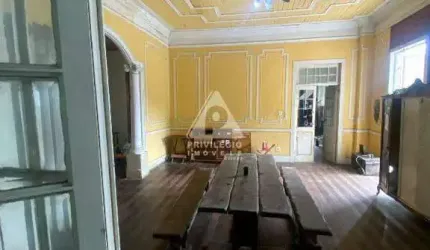 CASA IMPONENTE ESTILO COLONIAL À VENDA EM SANTA TERESA