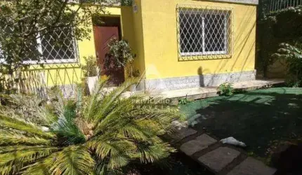 Casa 4 quartos sendo 3 suites com campo Futebol e terreno com 1.080 m² - Valparaíso - Petrópolis/RJ