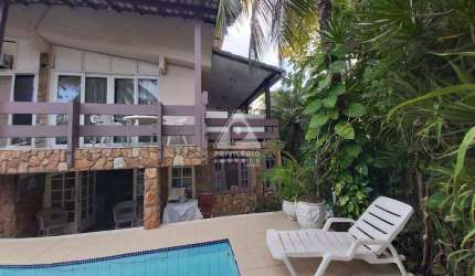 TRIPLEX 337M² COM 7 QUARTOS E 3 VAGAS DE GARAGEM COM PISCINA E JARDIM!!! VIVENDAS DA BARRA!!