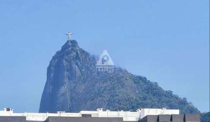 4 quartos sendo 1 suite, varanda, vista livre, vaga, 220 metros, portaria 24H