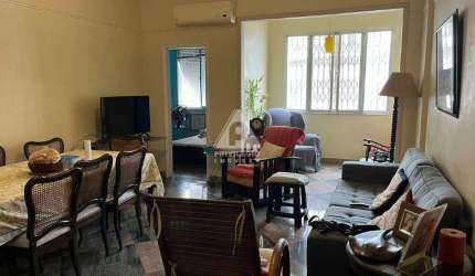 Em Botafogo! Excelente apartamento com três quartos na rua Voluntários da Pátria, próximo à rua Dona Mariana.