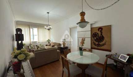 Apartamento , 3 quartos, sala ampla, 2 banheiros.
