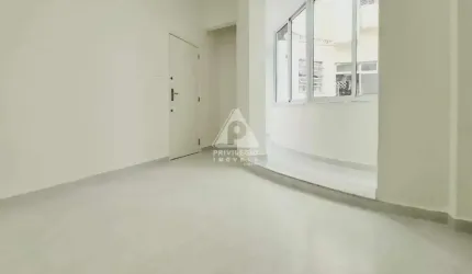 Reformado - Quarto e sala excelente prédio - Largo do Machado