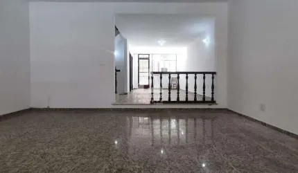 Excelente Casa de vila no Humaitá