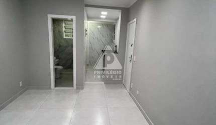 Amplo Quarto e Sala com Dependência em Copacabana