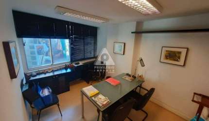 Excelente Sala Comercial no coração do Centro!