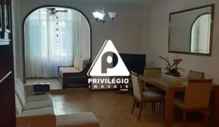 3 quartos em Copacabana com dependência completa.