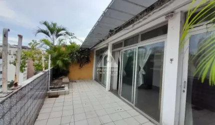 Cobertura com área externa no Flamengo