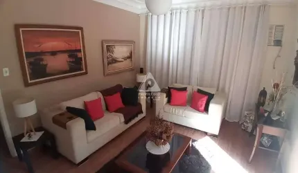 Excelente casa de rua