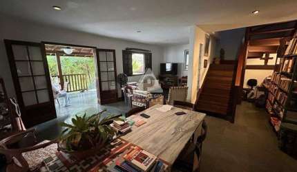 Excelente casa em laranjeiras