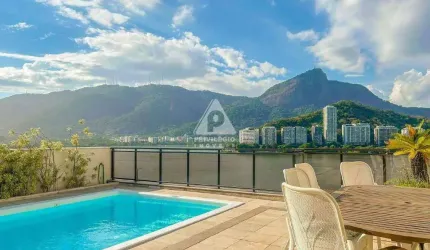 Cobertura triplex, com piscina e vistas incríveis