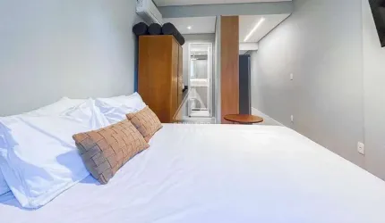 STUDIO TRANSFORMADO EM DUAS SUÍTES, NO QUADRILATERO DE IPANEMA