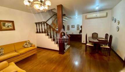 Casa em Vila tranquila e familiar