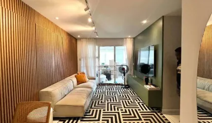 3 quartos, 4 banheiros, sala ampla, varanda, cozinha, área de serviço, COBERTURA DUPLEX , terraço com vista, condomínio completo e portaria 24h.