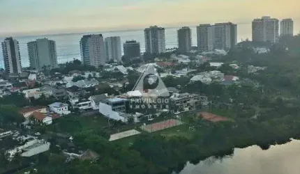 Apartamento com 1 quarto, vaga de garagem e vista mar na Barra da Tijuca