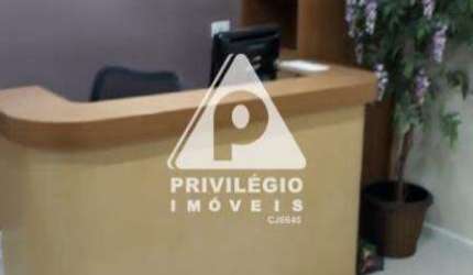 Sala comercial, reformada com vaga na Glória