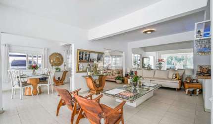 Casa á venda, 3 quartos, 3 suítes, área externa, 565m² - Barra da Tijuca- Rio de Janeiro.