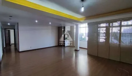 Apartamento de 3 quartos com suíte e varanda à venda no Catete.