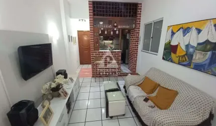 Apartamento de sala quarto, claro e arejado com cozinha integrada e área de serviço na Glória