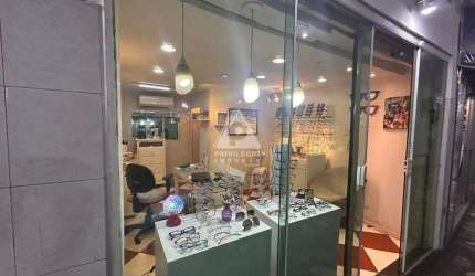 Loja dentro de galeria no Flamengo