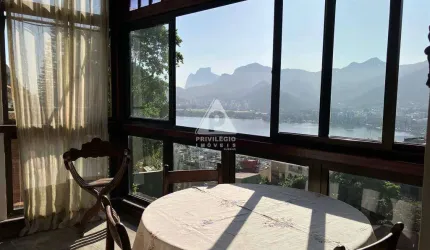 Magnífica Casa de 4 quartos com Vista para Lagoa