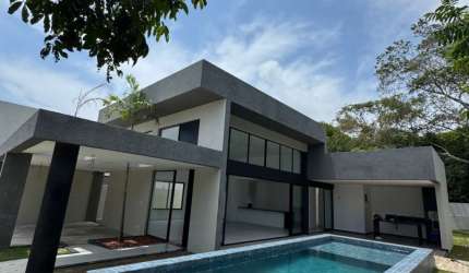 Casa térrea a venda em Guarajuba  4 suítes no Canto de Guarajuba