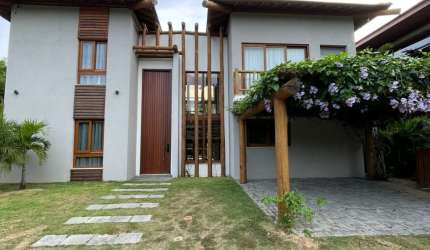 Casa de Alto Padrão5 suítes em Praia do Forte – Condomínio Praia Bella