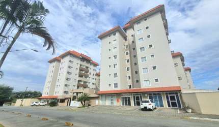 Apartamento com 1 suíte mais 2 quartos à venda no bairro Floresta