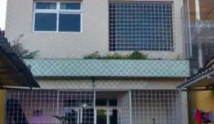 CASA AMARELA   CASA COM 3 QUARTOS SUÍTE GARAGEM P 4 CARROS R$ 380.000,00