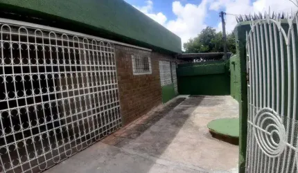 SAN MARTIN CASA COM 03 QUARTOS E SUITE  R$340.000,