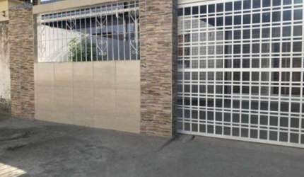 CAMPO GRANDE, CASA SEMI NOVA, R$ 310.000 - 3 QTS, BEM LOCALIZADA, ACEITA FINANCIAMENTO,