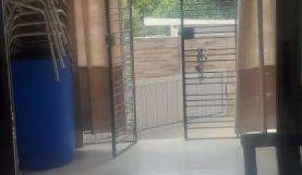 BEBERIBE CASA DUPLEX TODA REFORMADA ESCADA INDEPENDENTE 440 000 COM QUINTAL